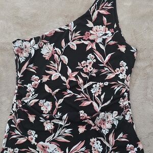 White House Black Market One-Shoulder Floral Top